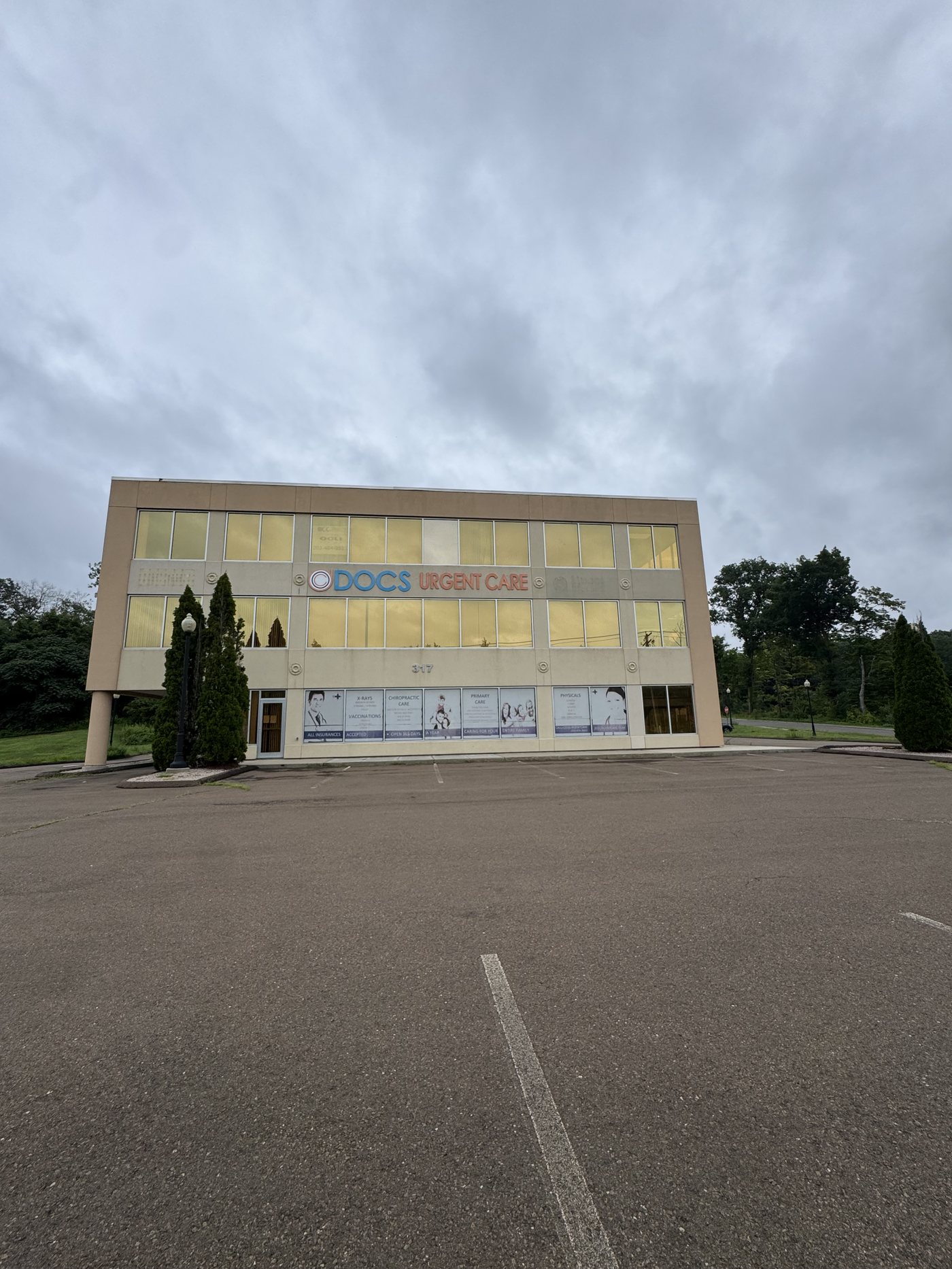 Foxon Commons exterior, 317 Foxon Road